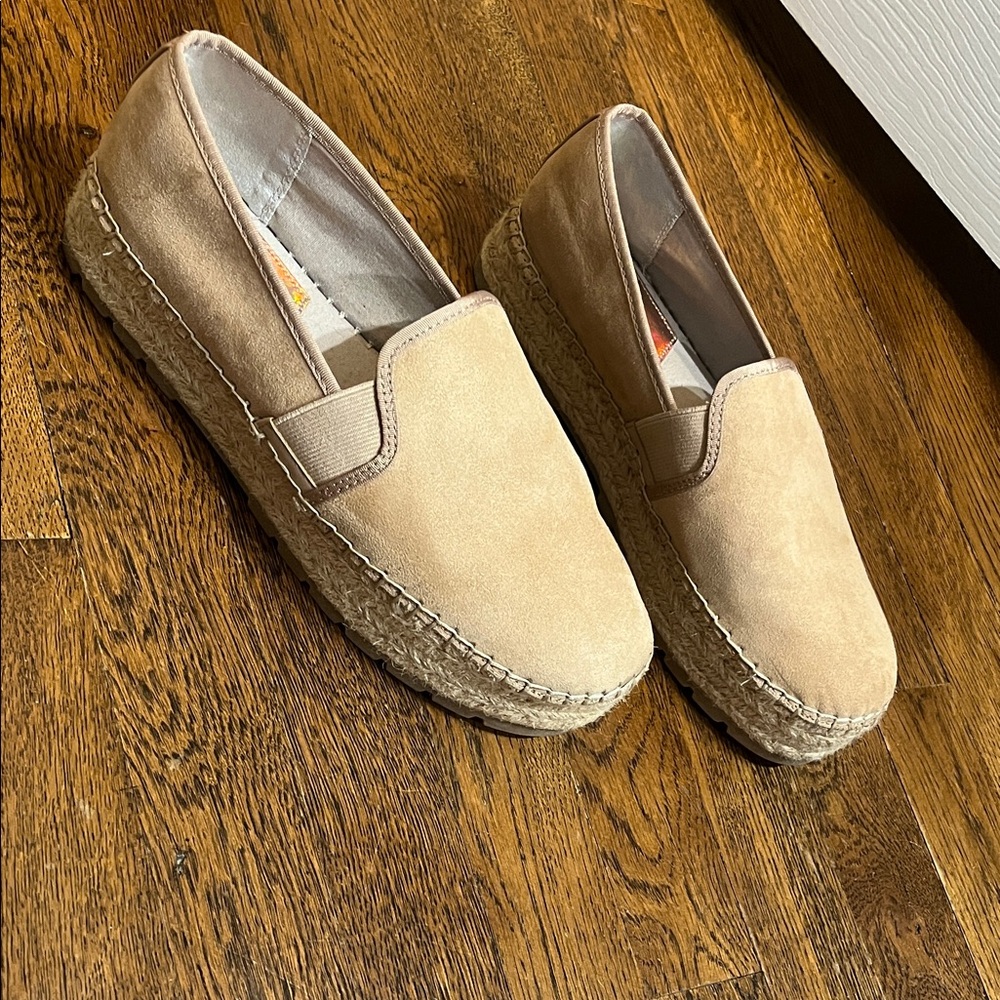 Women’s circus by Sam Edelman  Suede Espadrille Slip-On Shoes